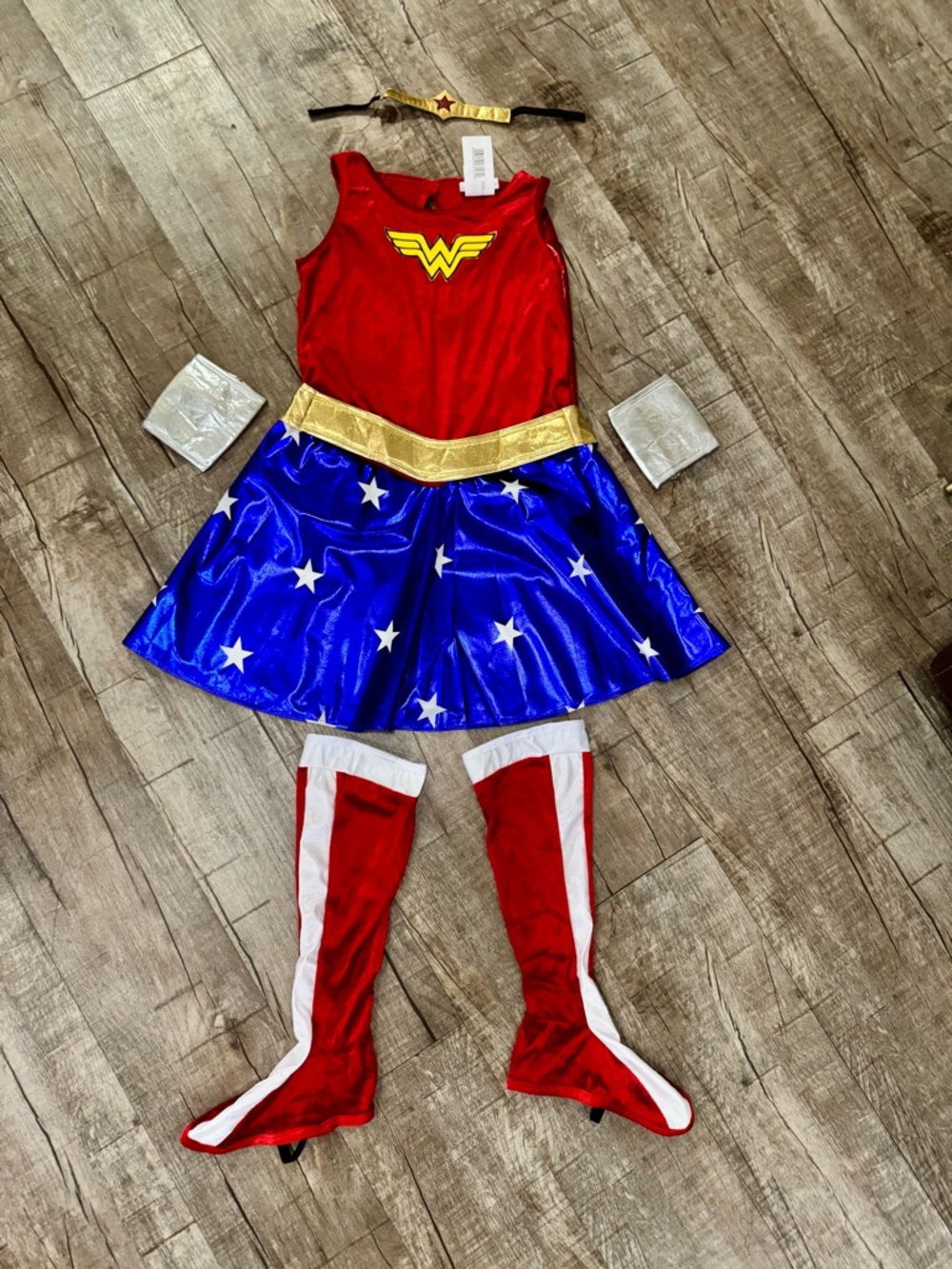 NIP Wonder Woman Costume Youth Large‎ 10-12 Dress Cape Full Set Halloween